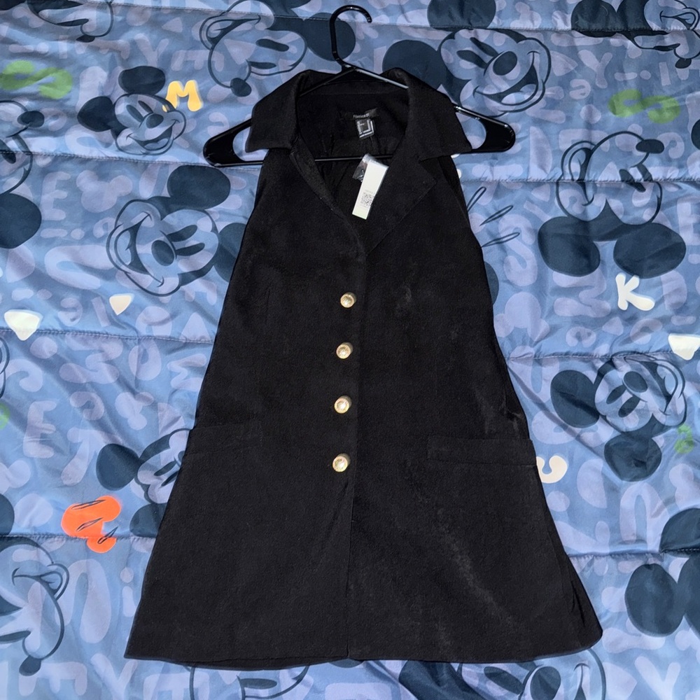 Forever 21 Black Collared Button Down‎ Tank Top Vest Capsule Wardrobe